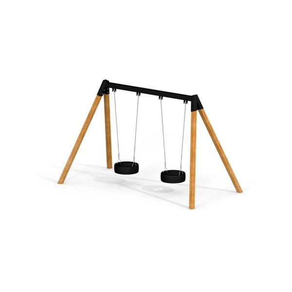 Double Tyre double swing avec cadre en bois et deux sièges de pneu.