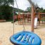 Swing Seat GBNS pour aires de jeux suspendu par des chaînes.