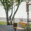 Ryga Bench w/ Backrest dans un parc