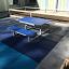 Ensemble extérieur 'Table & Bench HPL for Kids' installé dans une aire de jeux.