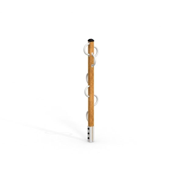 Handles en bois pour l’escalade en aire de jeux extérieure.