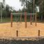 Aire de jeux extérieure Six Arm Swing Nature avec plusieurs balançoires.