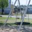 Silver Double Swing (BNS90) sur une aire de jeux.