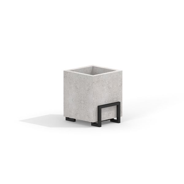 Thor flowerpot en béton avec support en métal noir.