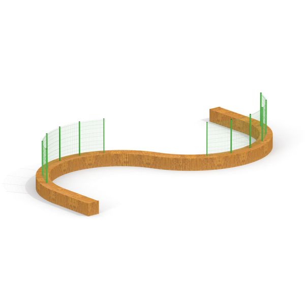 Structure Multiarena en bois courbée avec clôture en maille verte.