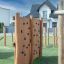 Climbing Wall pour enfants sur une aire de jeux.