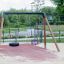 Double Swing extérieur sur une aire de jeux