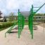 Structure de fitness extérieure Grandis Training Set dans une aire de jeux sablonneuse