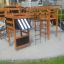 Équipement de jeu Wetpour 45 avec toboggans et structures d'escalade dans un quartier résidentiel.