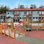 Epsilon inclusive playground dans un espace public extérieur.