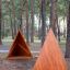 Structures de jeu Tipi Nature wooden house en milieu forestier