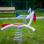 Jouet Bird swing rocking dans une aire de jeux.