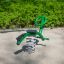 Jouet Bird swing rocking dans une aire de jeux