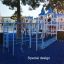 Structure de terrain de jeu Orca avec éléments en acier et design bleu pour enfants.