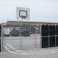 Installation extérieure Goal avec panier de basket dans une cour d’école.