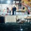 Table & Bench dans une aire de jeux la nuit