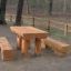 Mobilier rustique d'extérieur Table & Bench Nature dans un cadre forestier.