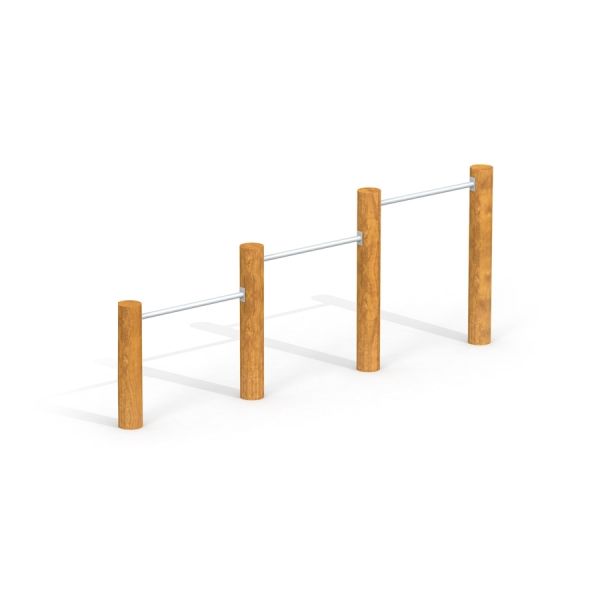 Équipement de terrain de jeu Triple Somersault Nature avec trois poteaux en bois et des barres métalliques horizontales