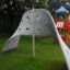 Aztec arch steel structure dans une aire de jeux