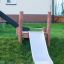 Toboggan de terrain de jeu extérieur, Hill Slide h150, dans un jardin.