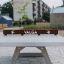 Concrete table tennis, free-standing dans un parc urbain.
