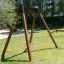 Swing Frame (single swing) dans un jardin avec une construction en bois