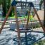 Swing Frame (single swing, wide) dans une aire de jeux