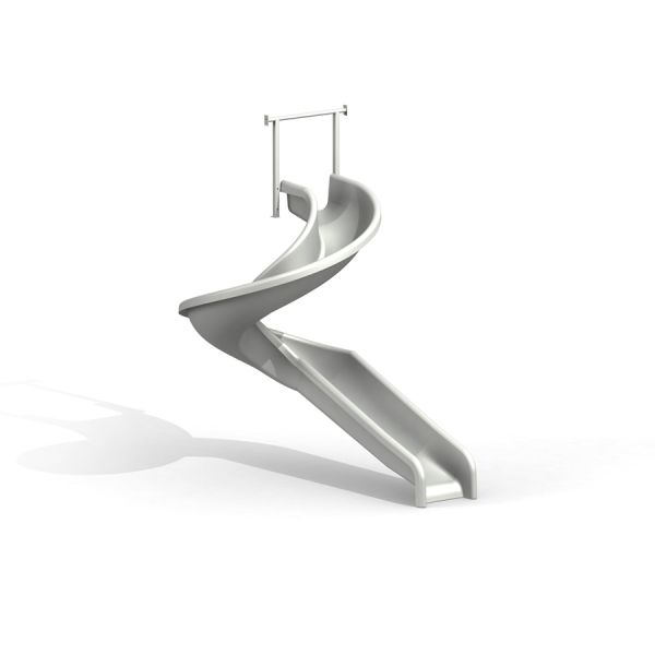 Équipement de terrain de jeu avec toboggan spiral blanc.