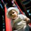Enfant glissant sur Lemur single slide.