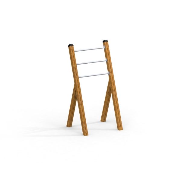 Training rack wooden ladder avec trois barres métalliques.