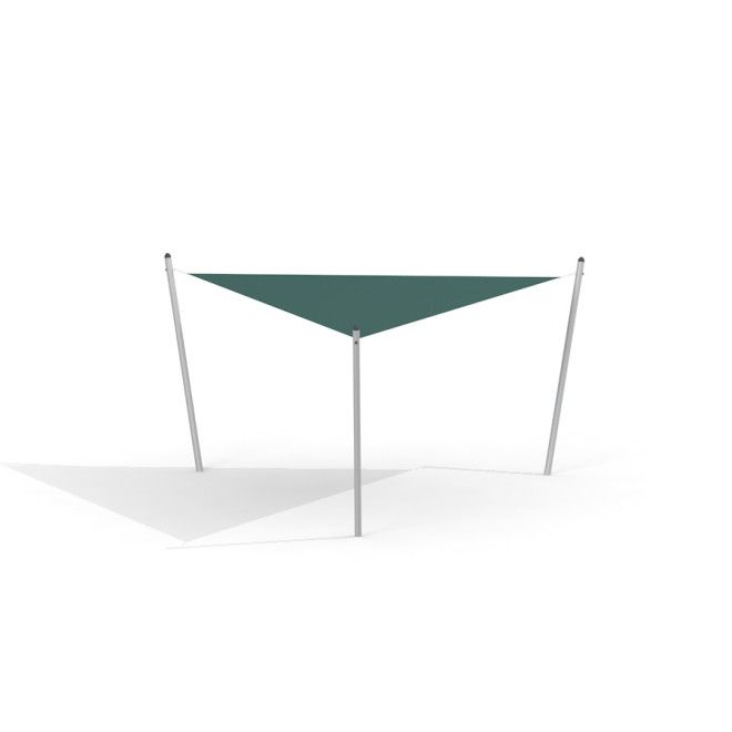 Sun Shade Triangle 5x5x5 Atlantis (Metal) avec toile verte et trois poteaux métalliques offrant de l’ombre à l’extérieur
