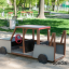 Équipement de jeu pour enfants en forme de camion.