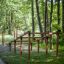 Climb Obstacle wooden ladder dans un parc d’exercice extérieur