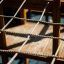 Structure de jeu en bois avec filet de corde sur Majestic ship with slide.