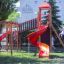 Twister castle with slide dans une aire de jeux