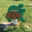 Turtle rocking porteur à ressort pour aire de jeux vert et marron sur l'herbe