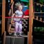 Petite fille jouant sur Explorer castle with slide.