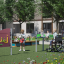 Accessible educational playset avec panneaux interactifs pour enfants, y compris les utilisateurs en fauteuil roulant dans un 