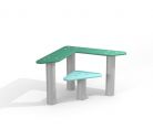 Banc et table à jeu triangulaire